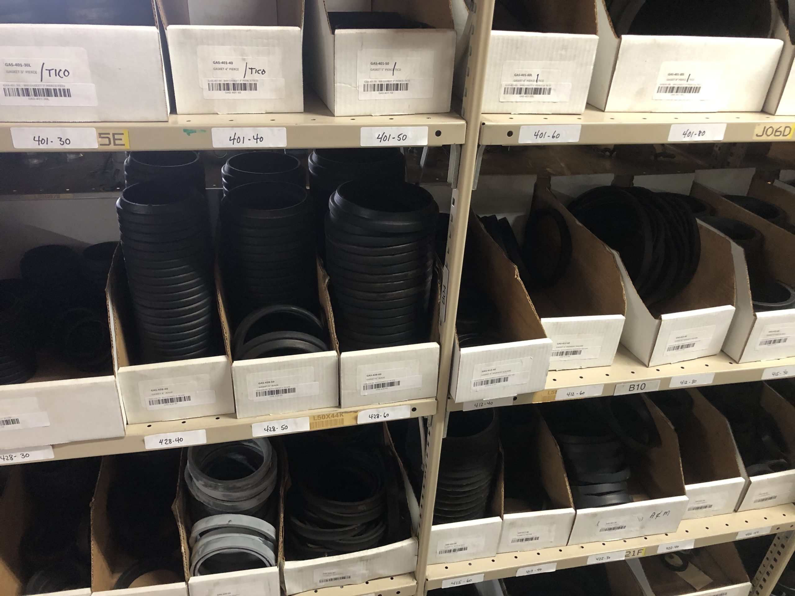 <strong>Gaskets of many different assortments and sizes</strong>